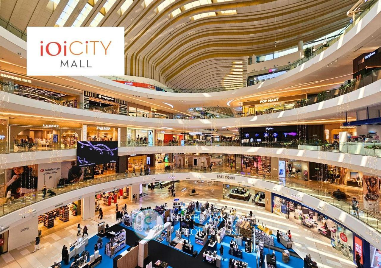 Conezion Near Ioi City Mall, Maeps Serdang, Putrajaya By Cloud Host Exterior foto