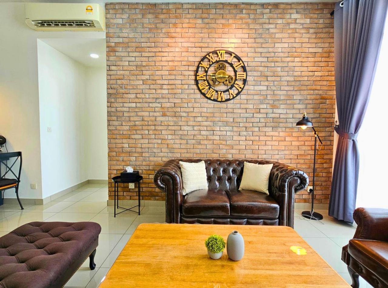 Conezion Near Ioi City Mall, Maeps Serdang, Putrajaya By Cloud Host Exterior foto